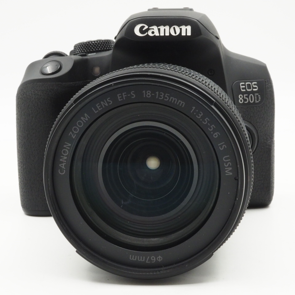 Used Canon EOS 850D DSLR Camera & 18-135mm IS USM Lens