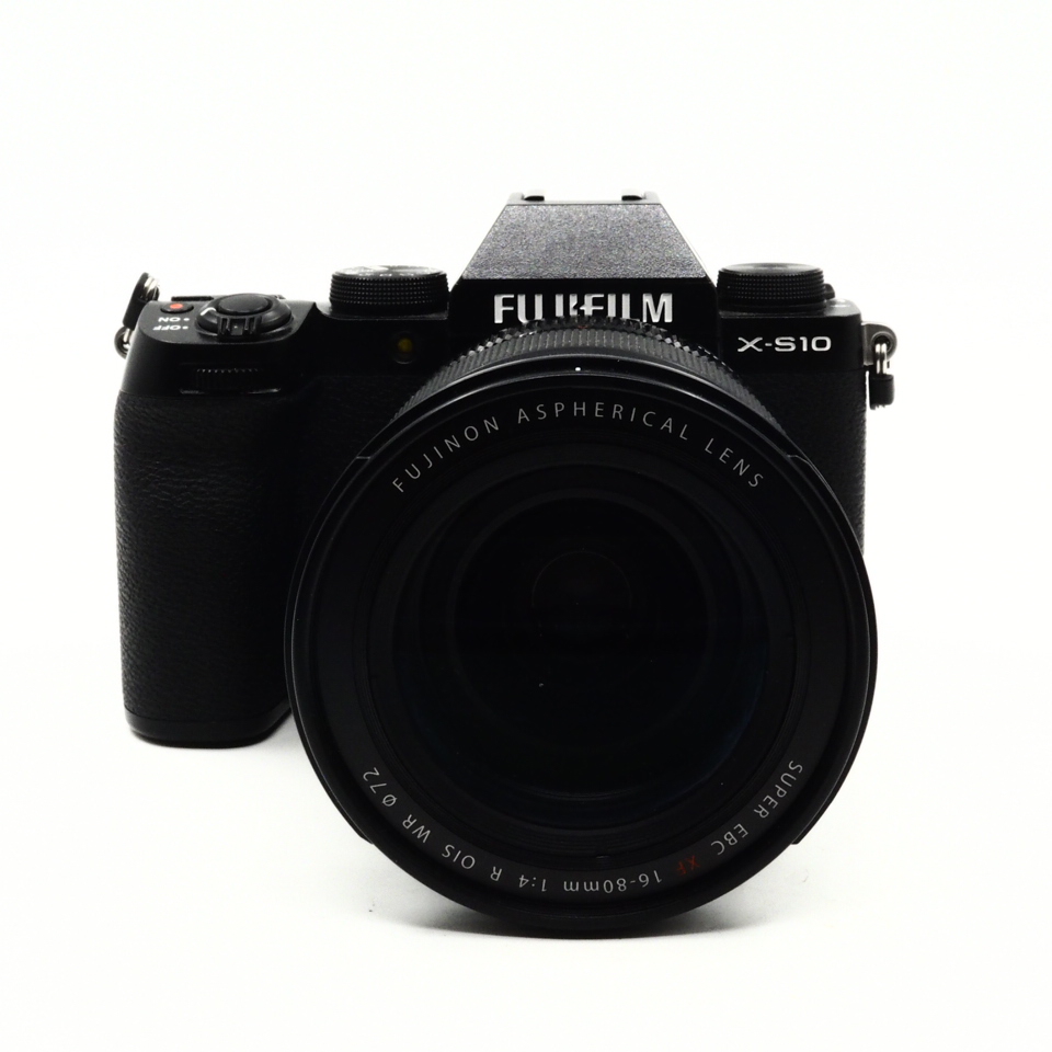 Used Fujifilm X-S10 Mirrorless Camera & 16-80mm XF Lens