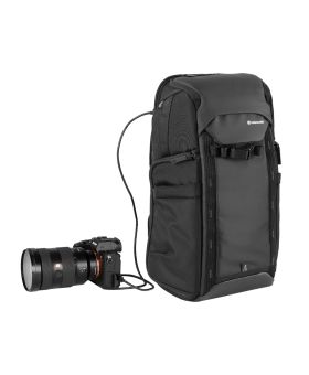 Vanguard VEO Adaptor R44 Backpack With USB Port (Black)