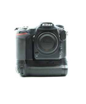 Used Nikon D500 DSLR Camera Body & MD-D17 Grip (163,000 Shutter Count)