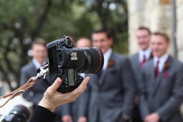Essential Wedding Photography Gear For When You Are Starting Out